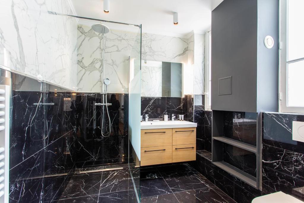 Intimate Apartment - 1Br-2P - Champs Elysees Párizs Kültér fotó